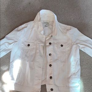 FOREVER 21 VINTAGE WHITE DENIM JACKET